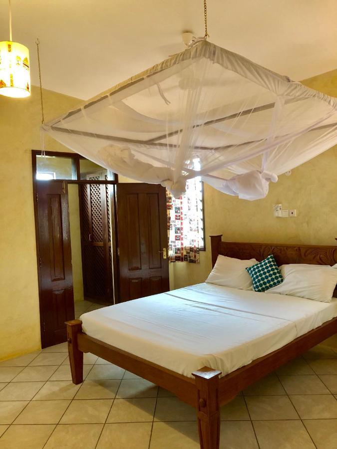 Flametree Beach Homes Diani Beach Eksteriør bilde